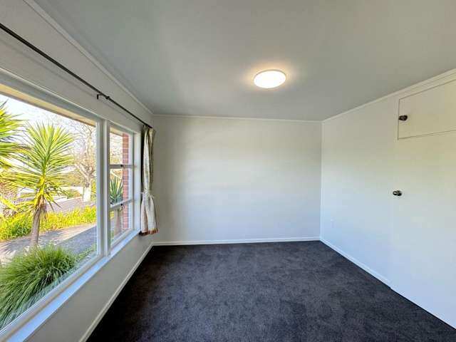 2/73 Lake Road Northcote_4