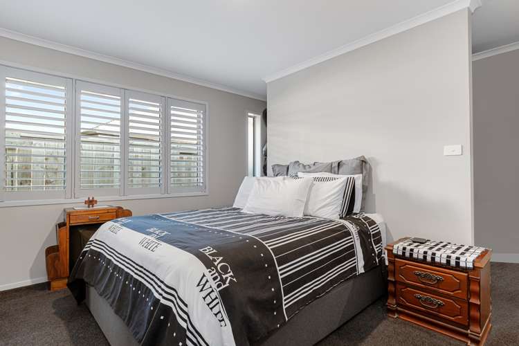 120 Whakaturou Crescent Pyes Pa_12