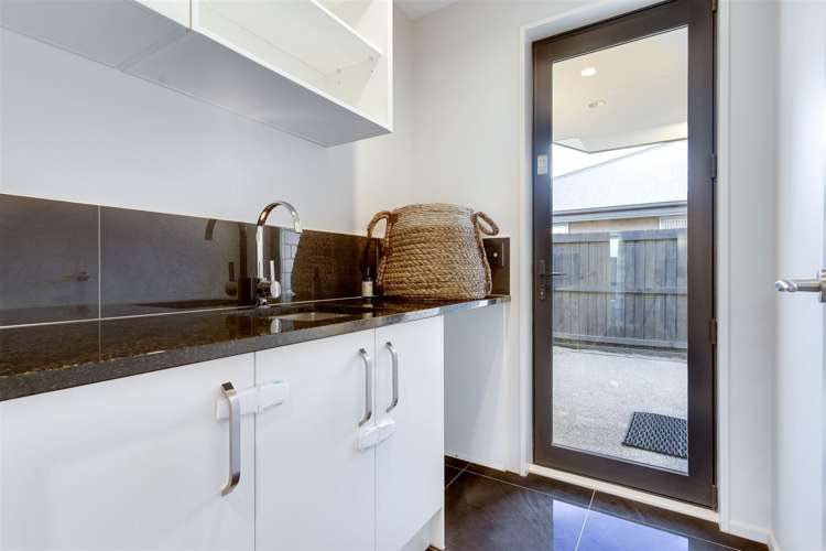 8 Colt Place Wigram_16