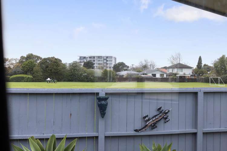 7a Barberry Lane Te Atatu Peninsula_11