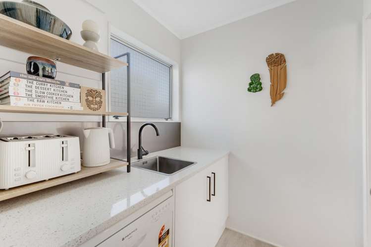 2/10 Trident Place Cockle Bay_12
