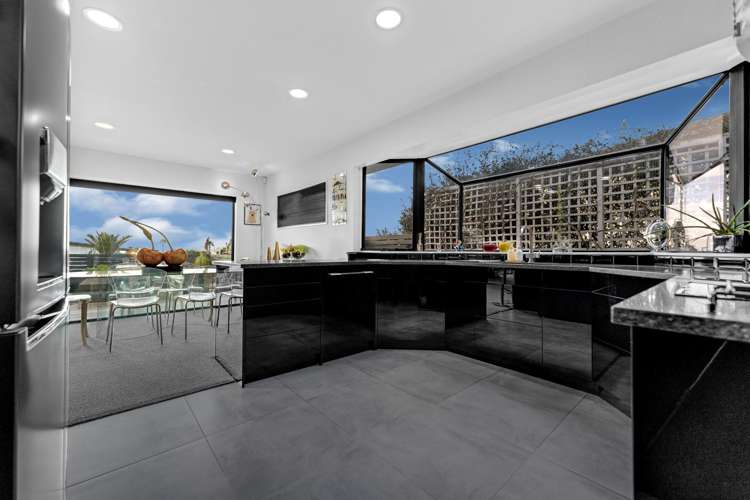 2 Compass Point Way_3