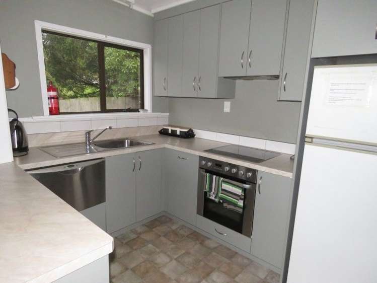 3a Coronation Street Moeraki_5