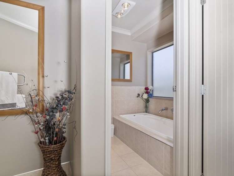 17 Stafford Rise Owhata_15