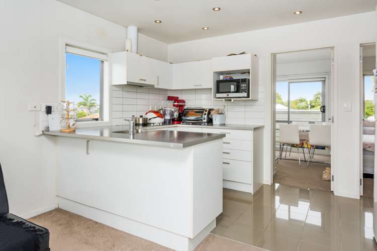 E10/71 Spencer Road Oteha_7