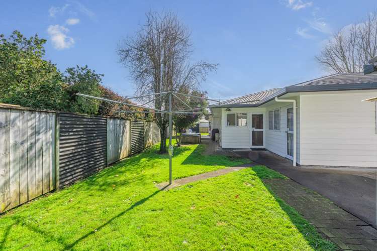 63a Beach Road Pahurehure_24