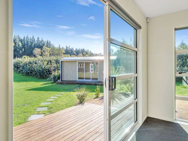 3 Mowhia Grove Waitarere Beach_12