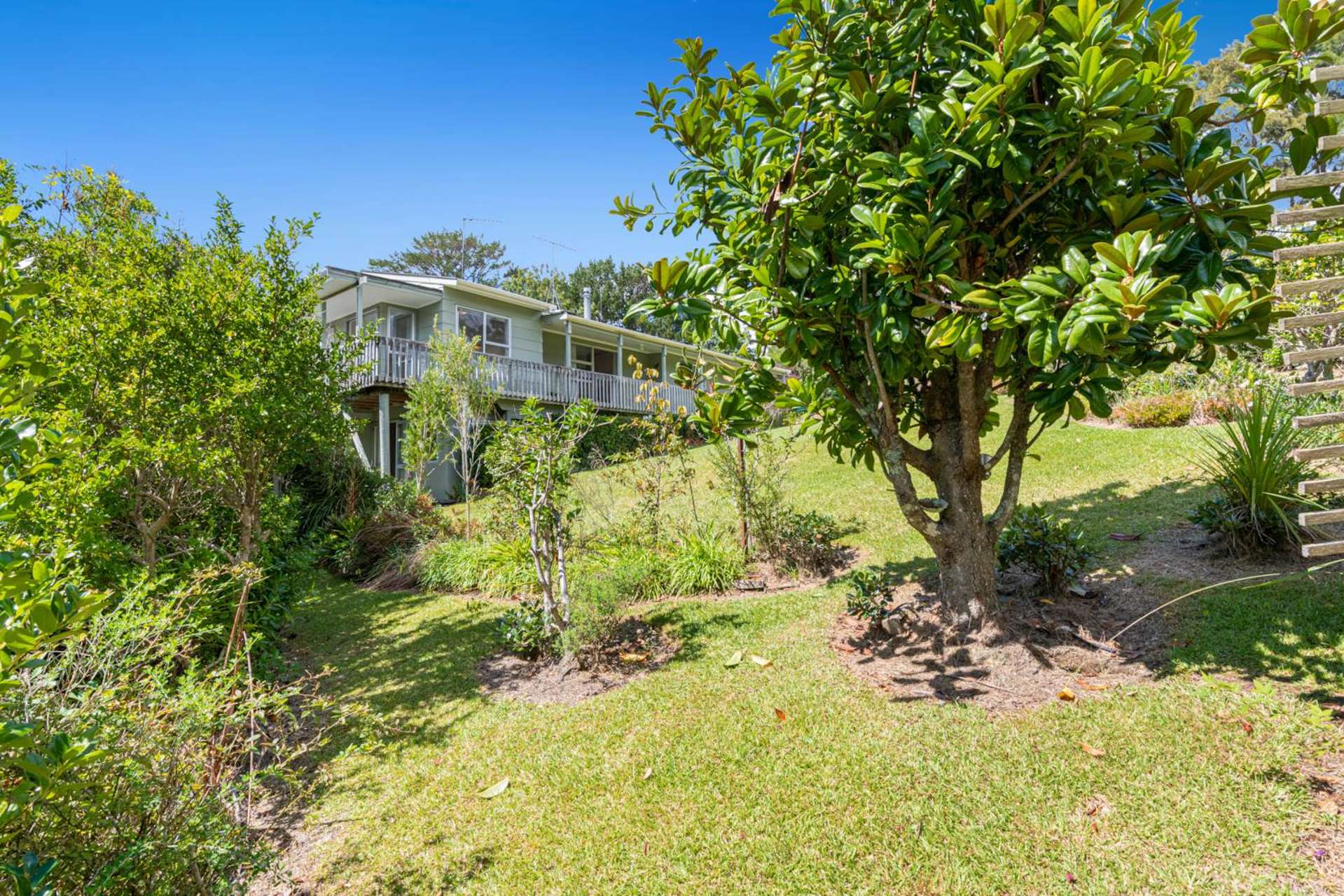 1125 Whangaparaoa Road Tindalls Beach_0