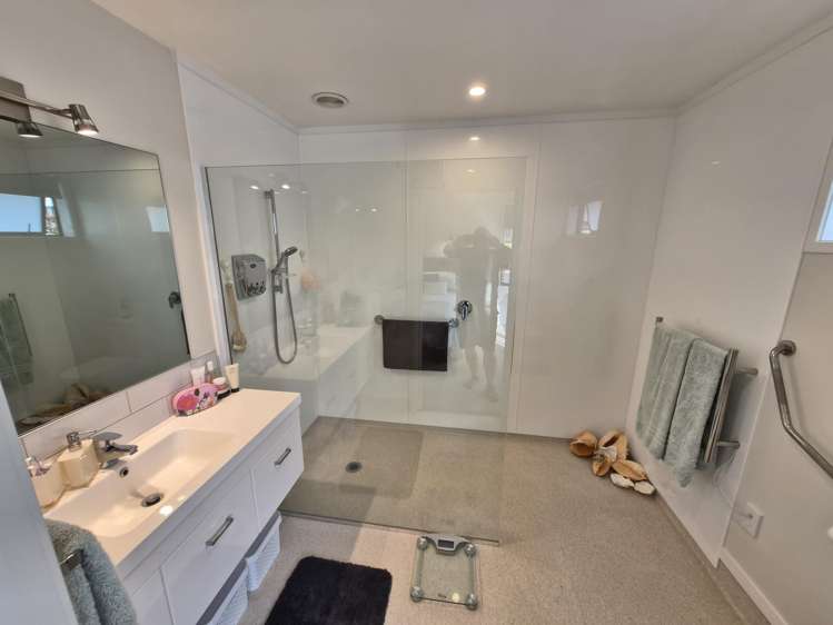 5 Black Rock Way Paeroa_26