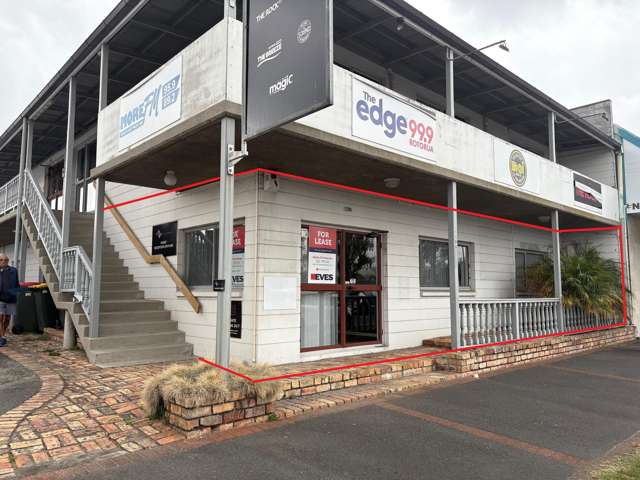 Office space with road frontage