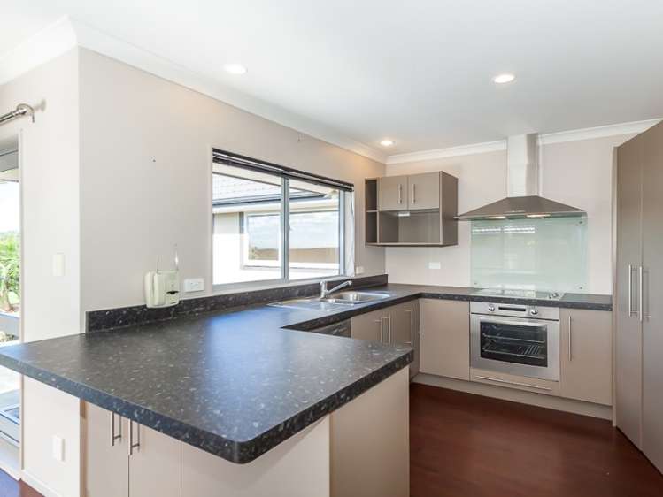 139 Pacific Drive Fitzherbert_6