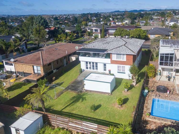 12 Taitua Drive Te Atatu South_1