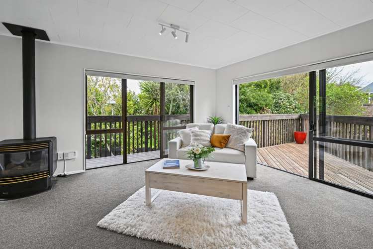 8B Wharepaina Crescent_2