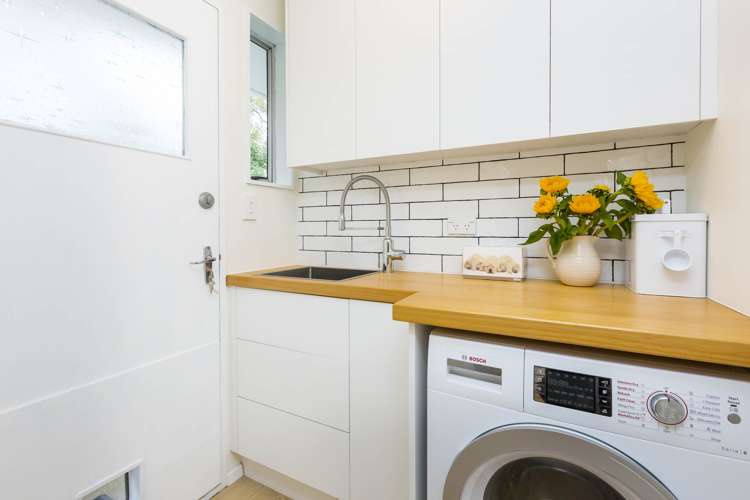 23a Heretaunga Square Silverstream_5