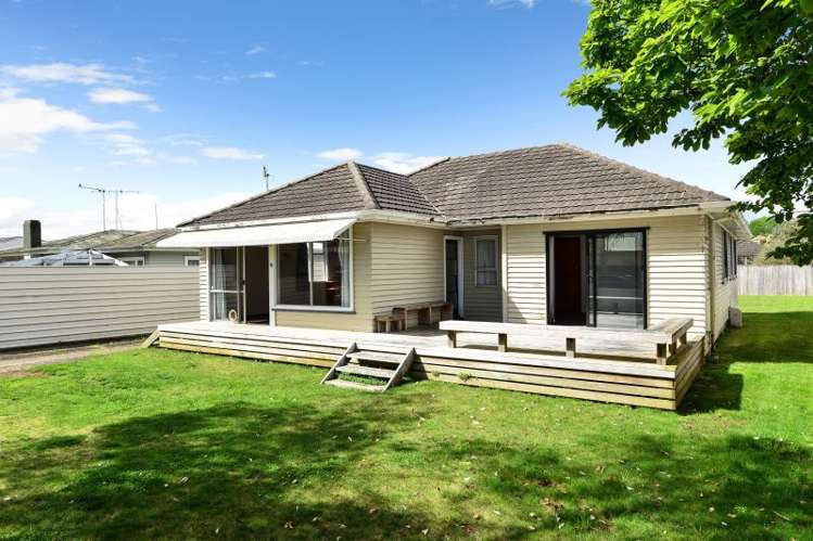42 Montgomery Crescent_3