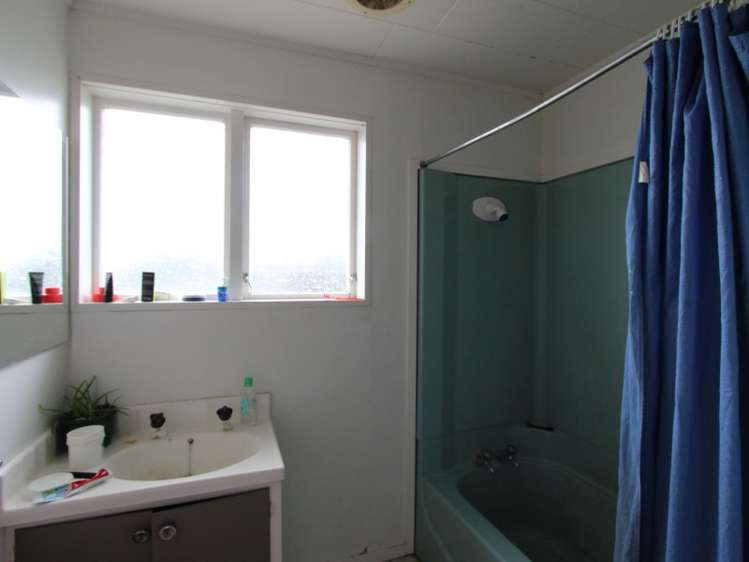 25 George Street Pahiatua_5