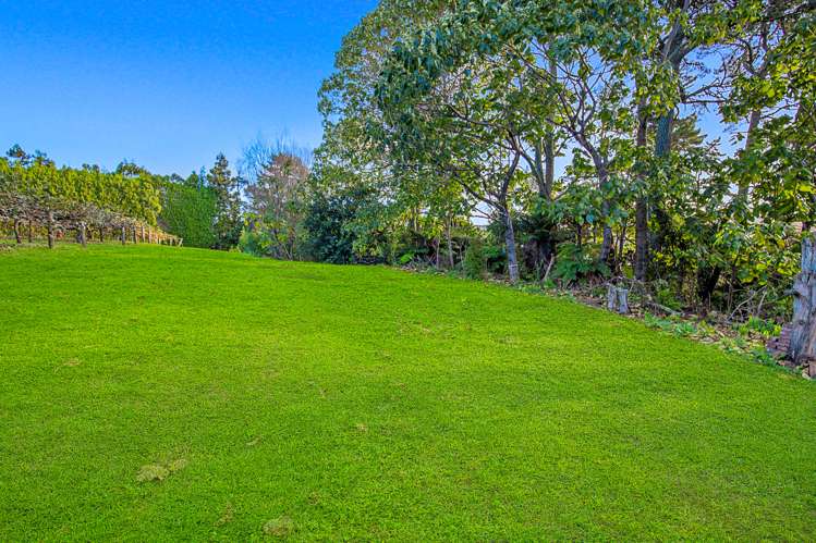 32 Gooseberry Grove Pauanui_6