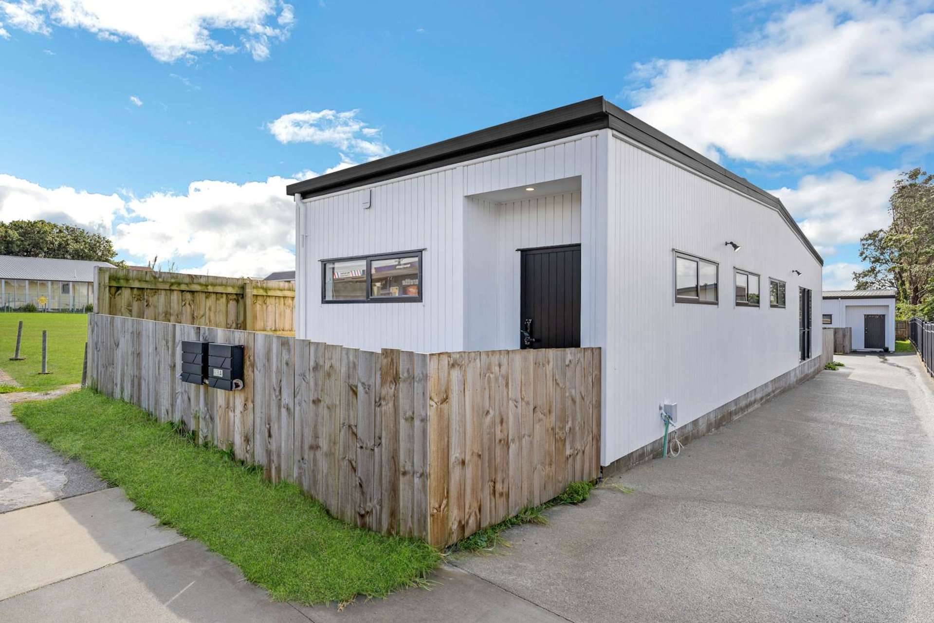 63 Flanshaw Road Te Atatu South_0