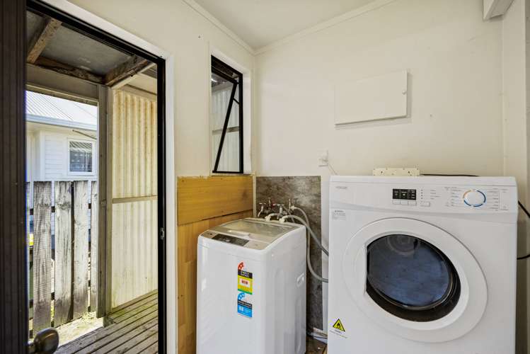 2/3 Pembrook Street Papakura_9