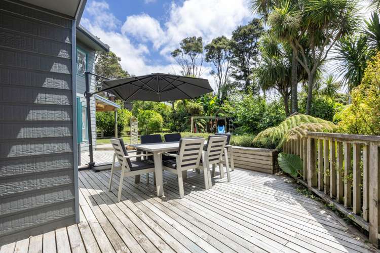 24 Rauhuia Crescent Parau_9