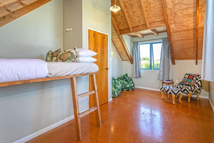 35 Michelle Lane Hahei_14