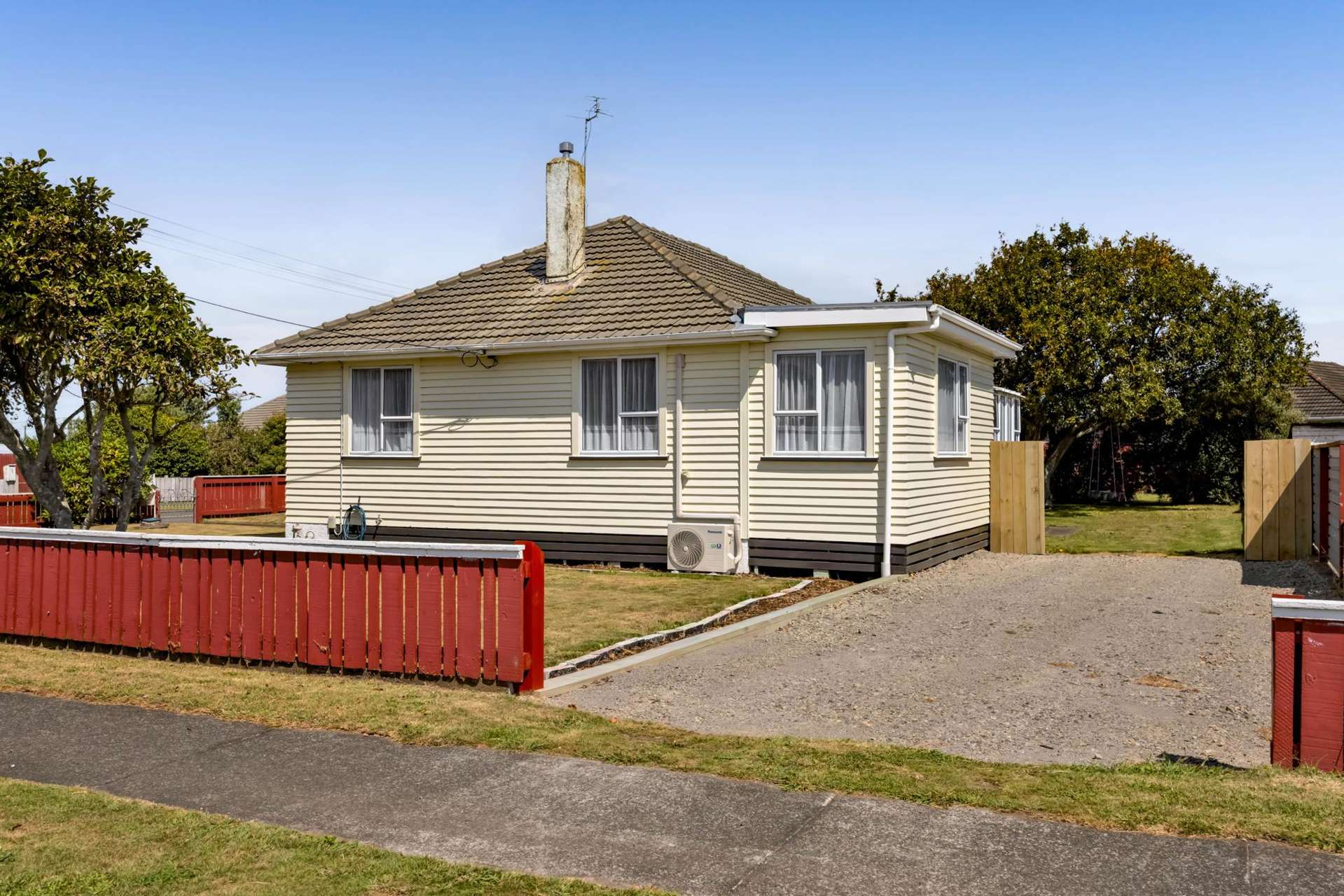2 Acourt Street Hawera_0