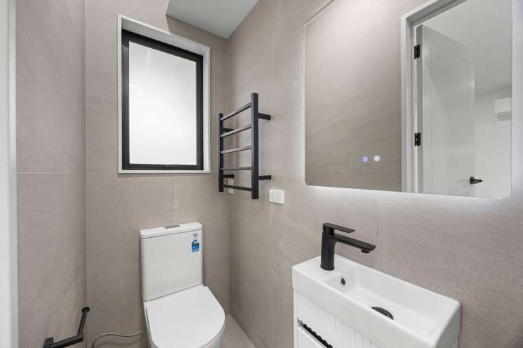 16E Moana Avenue One Tree Hill_10