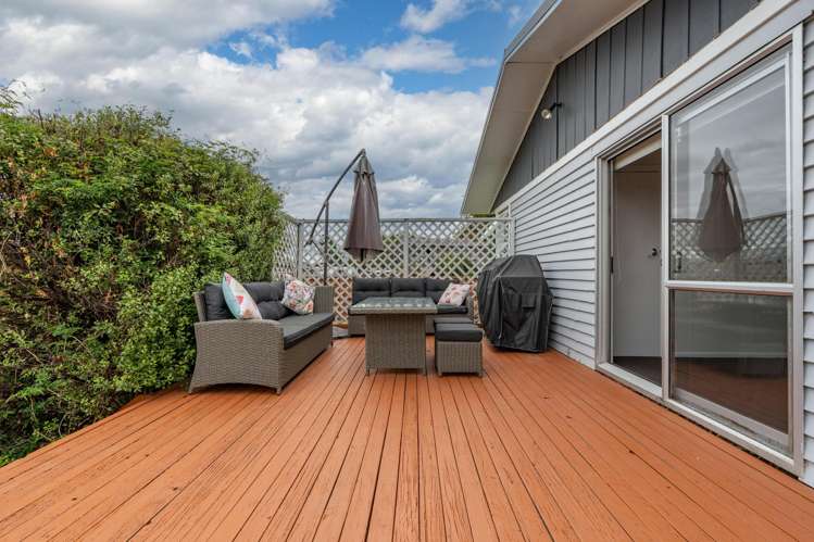 22 Joanna Place Deanwell_13