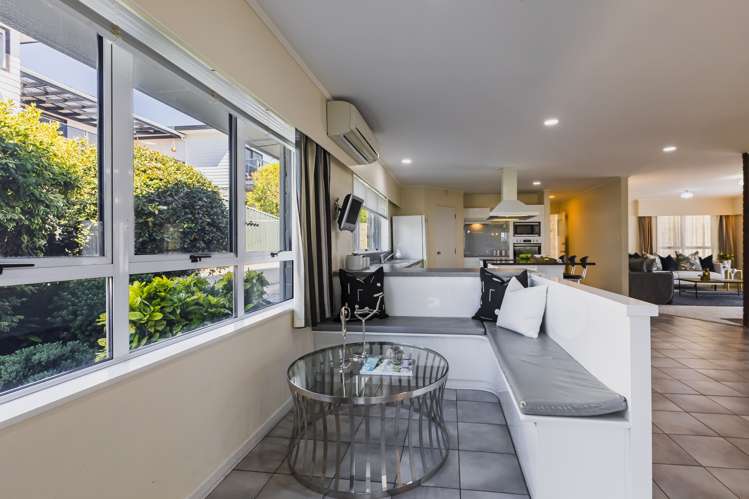 81 Churchill Drive Taradale_13