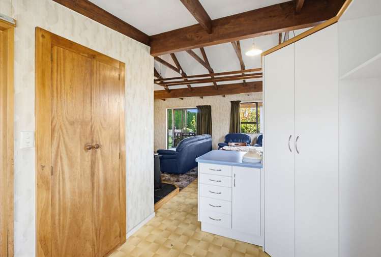 83 Hazeldine Road_4
