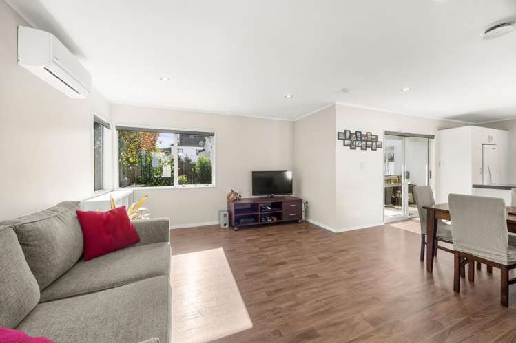 1/144 Bradbury Road Botany Downs_7