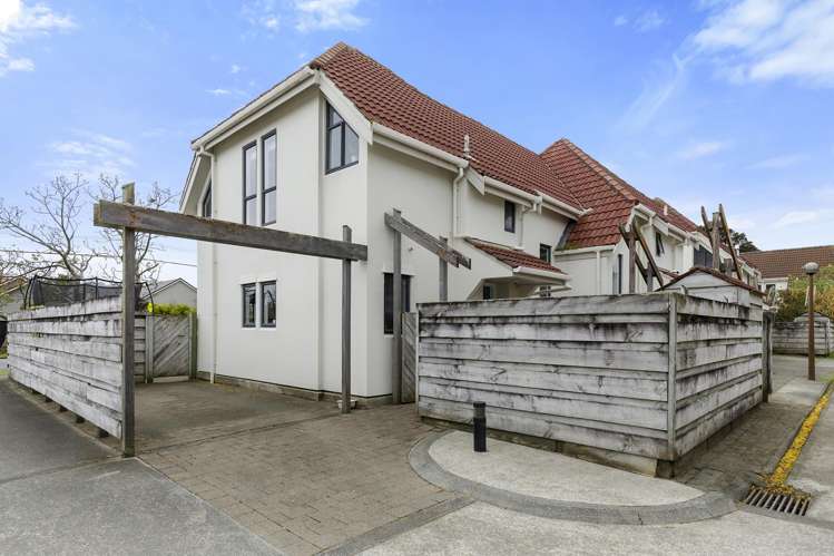 1/72 Waiwhetu Road_0