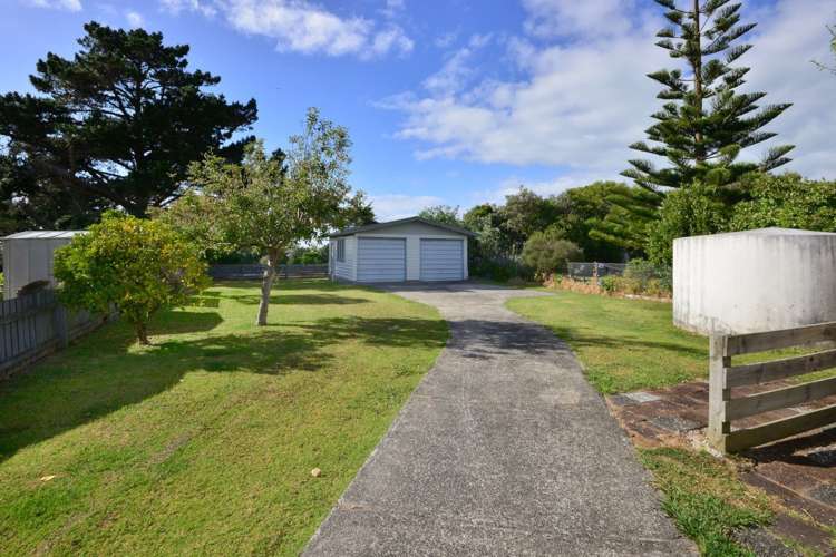 1347 Whangaparaoa Road Army Bay_10