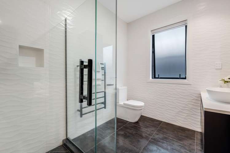 45 Armstrong Farm Drive East Tamaki Heights_34