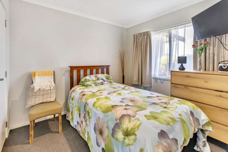 4 Kipling Crescent Owhata_13