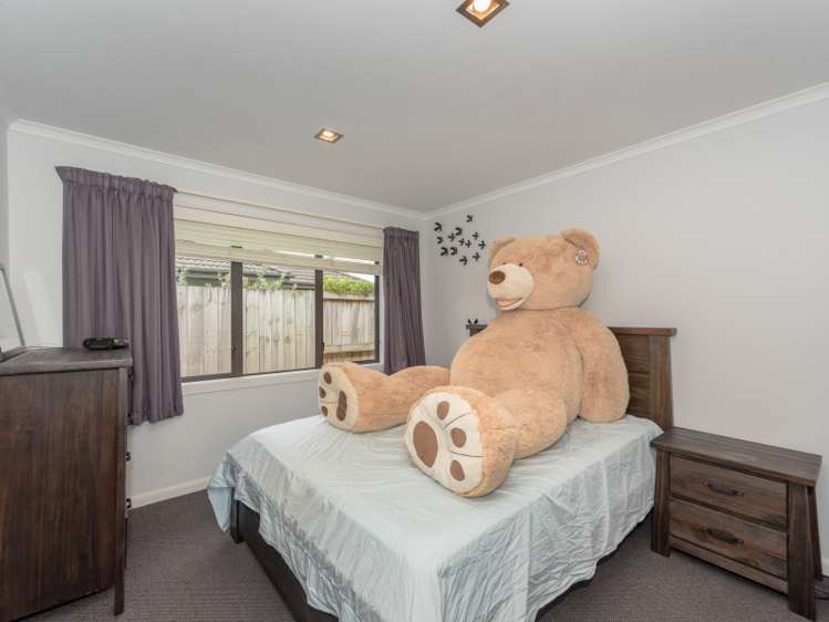 2 Ebony Court Rototuna North_13