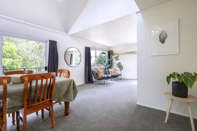 145 Woodlands Park Road Titirangi_7