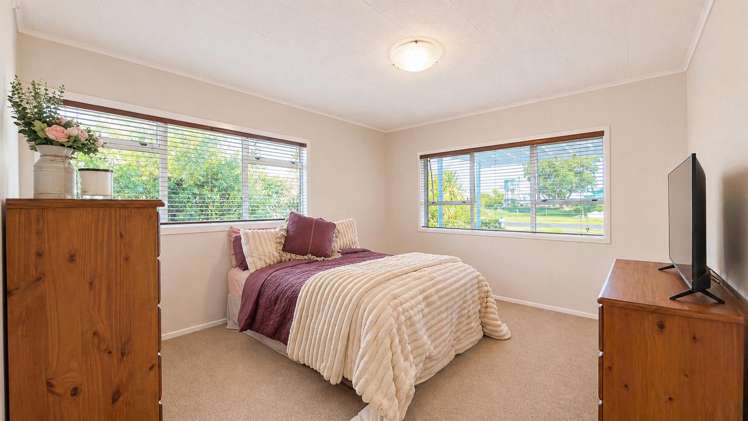 112 Kuranui Street Thames_11
