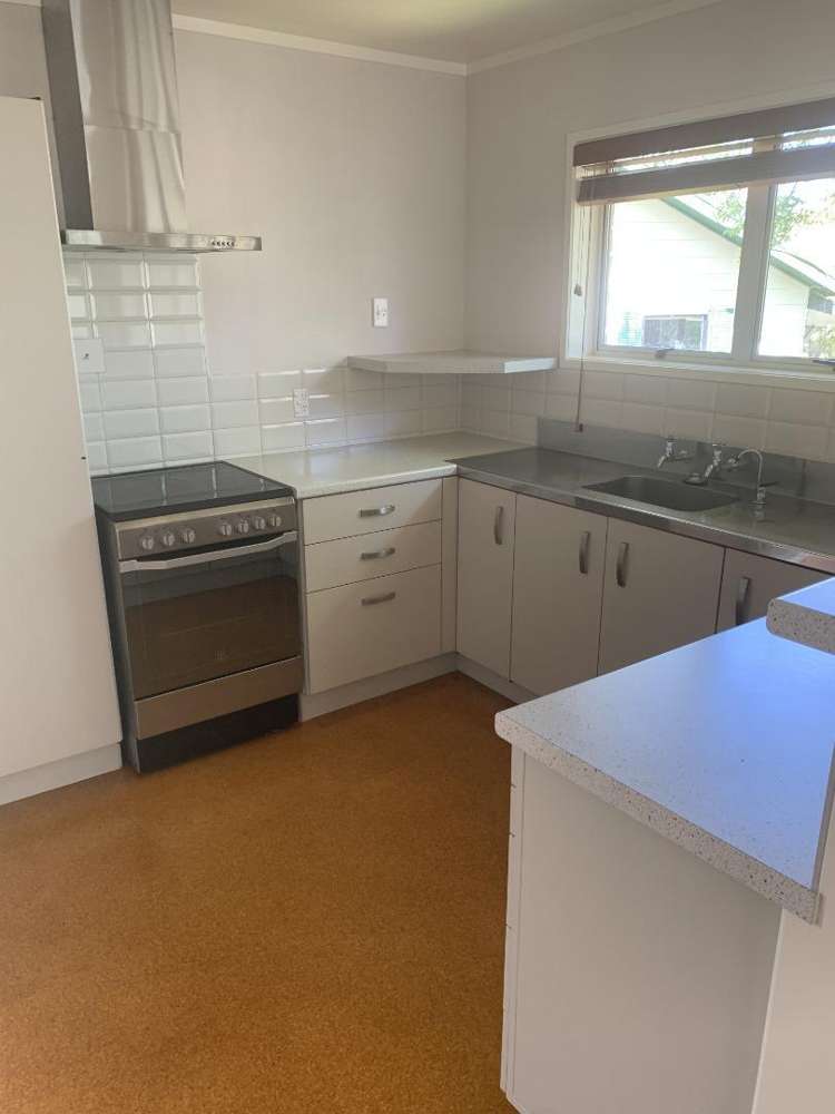 1 Highland Drive Pukete_7