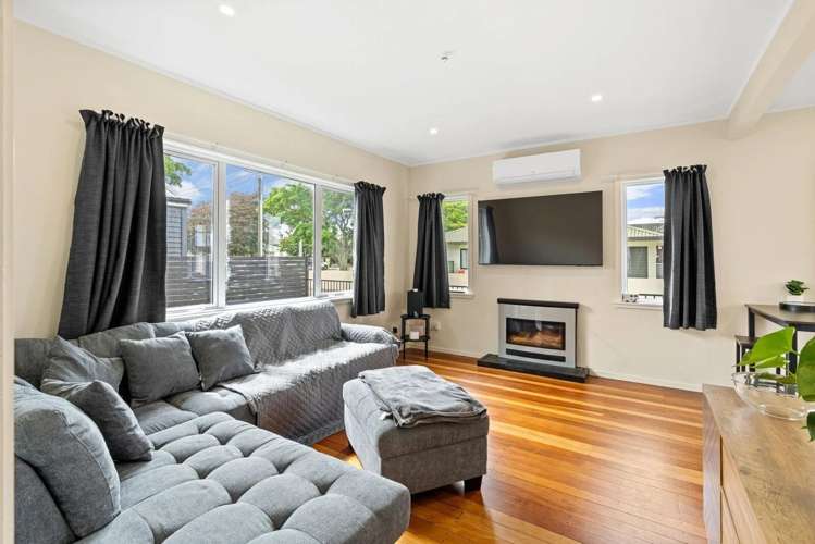 75 Queen Street West Levin_4