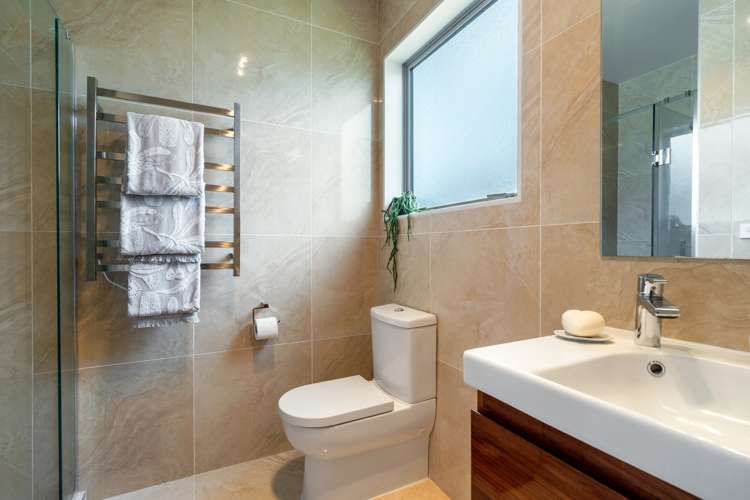 13 Pin Oak Drive Schnapper Rock_16