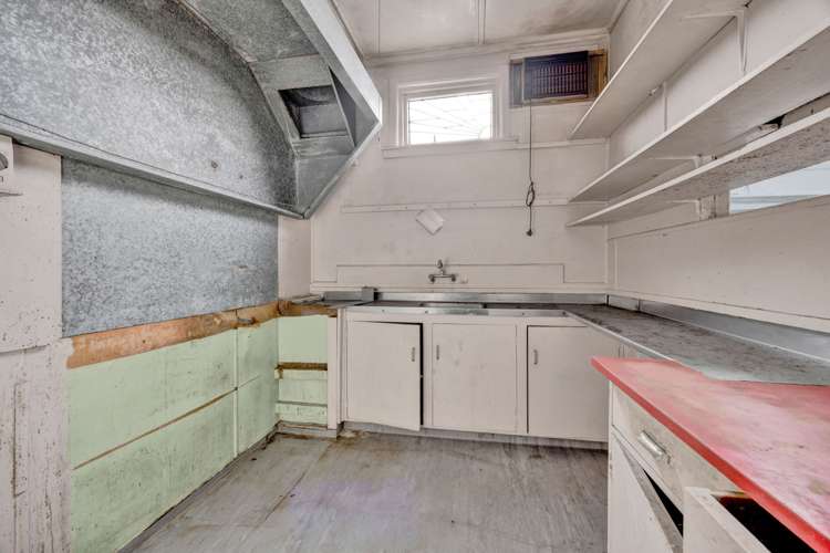 86 Lemon Street and 70, 72, 74 Eliot Street New Plymouth_5