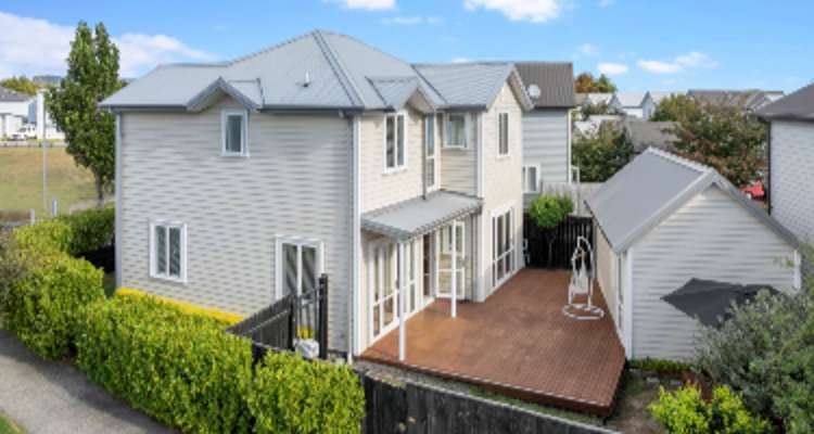 3 Warbler Crescent_0