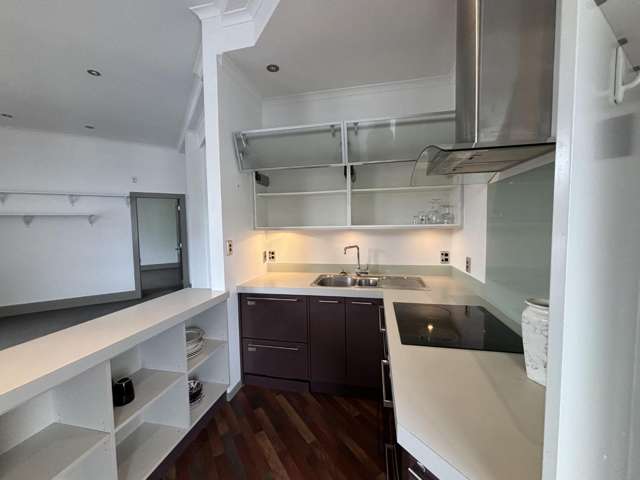 25/2 Victoria Ave City Centre_1