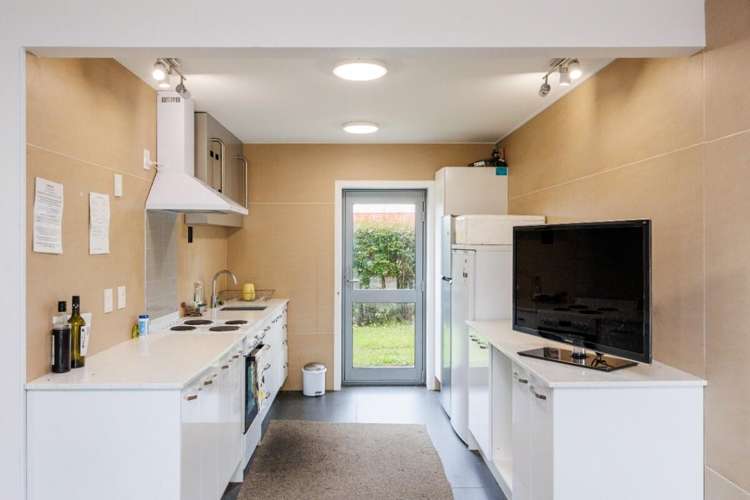 170 The Avenue Levin_10