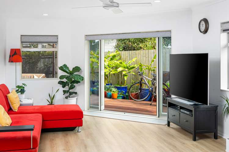 26a Forest Glen Orewa_5