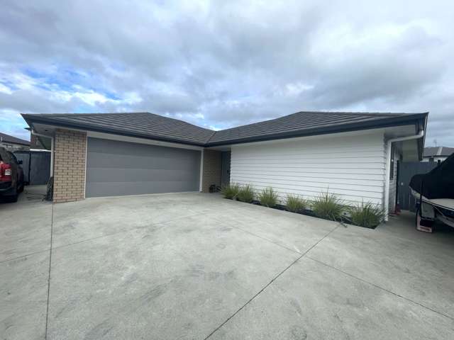 Private in Pokeno- With Fridge Washing machine...