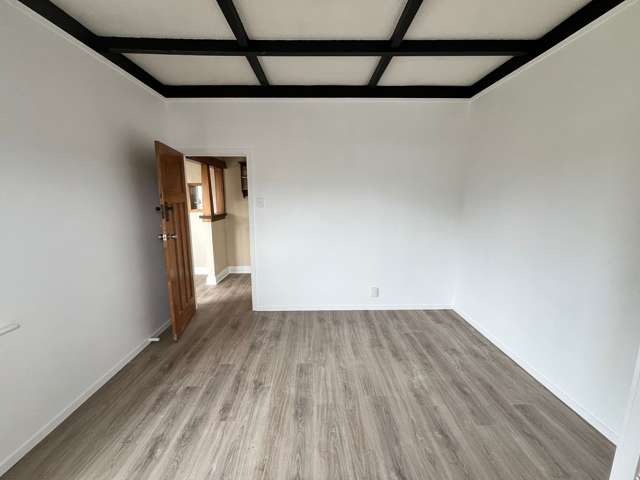 8 Berkeley Road Manurewa_1