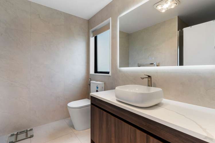 52 Malahide Drive Flat Bush_24