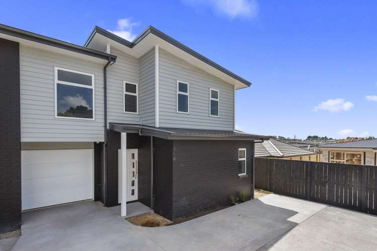 2/120 Horsham Downs Road 2612_2